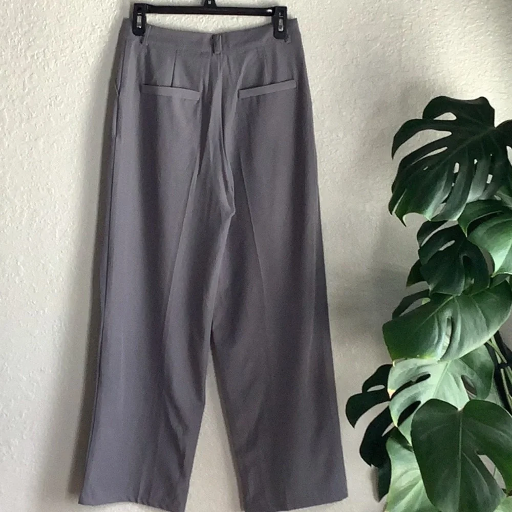 Contemporary Gray Wide-Leg High-Waisted Trousers - Picture 3 of 7